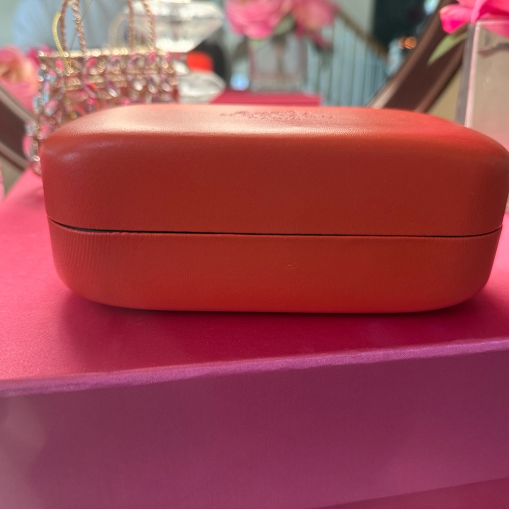 Premium Luxury Hermes Leather hard eye glass case made in Paris France. - Picture 9 of 11